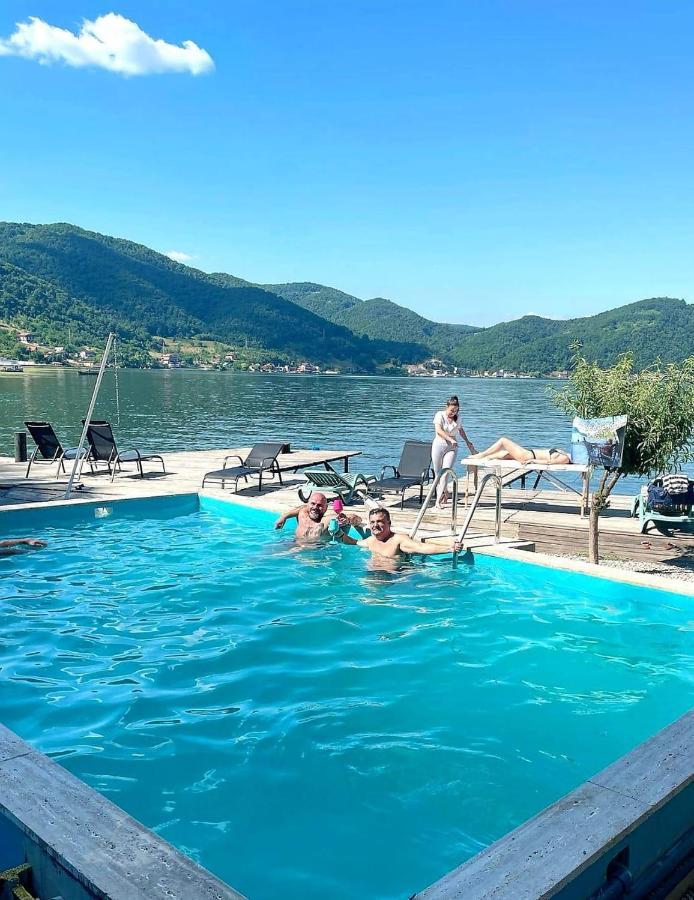 Willa Casa Beasarah. Dubova Zewnętrze zdjęcie